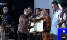 Surabaya Raih Penghargaan Nasional Revitalisasi Bahasa Daerah, Program Kemis Mlipis Jadi Sorotan