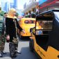 Gubernur Khofifah Bangga Karya Inovatif Siswa SMK Jatim, Kendaraan Listrik Jadi Sorotan Hardiknas. (Foto: Adpim For DigitalJatim)