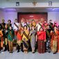 Bunda Literasi Provinsi Jawa Timur Arumi Bachsin mengapresiasi pemilihan duta bahasa 2026 di Aula Cut Nyak Dien Balai Bahasa Provinsi Jawa Timur. (Foto: Adpim For DigitalJatim)