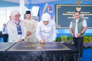 Gubernur Khofifah Resmikan Revitalisasi 45 Sekolah di Selatan Jatim, Program Jatim Cerdas Makin Ngebut