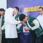 Gubernur Jawa Timur Khofifah Indar Parawansa melepas sebanyak 1.790 murid peserta program magang kerja luar negeri serta alumni sebagai pekerja migran dari SMK wilayah Tulungagung, Trenggalek, dan Pacitan di SMKS Sore Tulungagung. (Foto: Adpim For DigitalJatim)