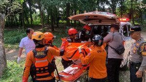 Tim SAR Temukan Mustofa 35 Kilometer dari Lokasi Tenggelam di Sungai Brantas