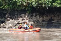 Tiga Hari Hilang di Sungai Brantas, Tim SAR Gabungan Akhirnya Temukan Isnaini.