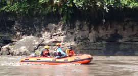 Tiga Hari Hilang di Sungai Brantas, Tim SAR Gabungan Akhirnya Temukan Isnaini.