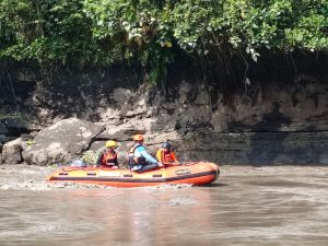 Tiga Hari Hilang di Sungai Brantas, Tim SAR Gabungan Akhirnya Temukan Isnaini