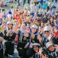 Ketua Perwosi Provinsi Jawa Timur Arumi Bachsin Emil Dardak menutup gelaran Lomba Volley Perempuan Perwosi Smash Tourney 2026 di Lapangan Bola Volley Kecamatan Wonodadi Kabupaten Blitar. (Foto: Adpim For DigitalJatim)