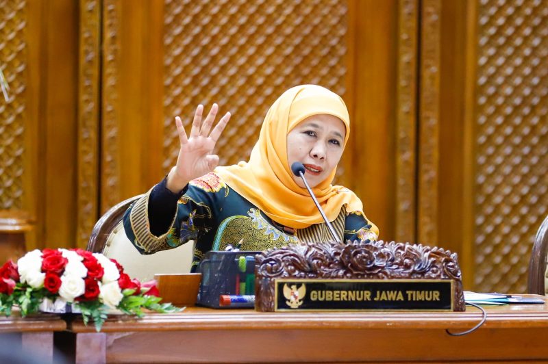 Khofifah Ubah Skema WFH ASN Jatim, Mulai Kini Berlaku Setiap Jumat. (Foto: Adpim For DigitalJatim)