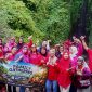Puluhan anggota Bank Sampah Anggrek Griya Kebonagung 1, Sukodono, Sidoarjo, menggelar family gathering ke Wisata Air Terjun Puthuk Truno, Prigen, Kabupaten Pasuruan, (Foto: Syaiful/DigitalJatim)