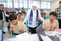 Gubernur Khofifah Tegaskan Peserta Lolos SPMB Jatim Wajib Daftar Ulang. (Foto: Adpim For DigitalJatim)