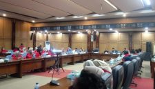 Mahasiswa Untag Surabaya Kunjungi DPRD Sidoarjo, Pelajari Praktik Pemerintahan Secara Langsung. (Foto: Syaiful/DigitalJatim)