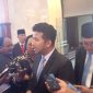 Wakil Gubernur Jawa Timur Emil Elestianto Dardak saat diwawancarai awak media usai sidang paripurna DPRD Jawa Timur. (Foto: Syaiful/DigitalJatim)