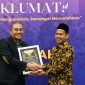 Anggota Komisi E DPRD Jatim dari Fraksi PKS, Puguh Wiji Pamungkas, meraih Maklumat Award 2026 kategori Tokoh Politik Peduli Kesehatan. (foto: Istimewa)