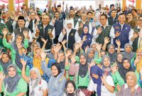 Gubernur Khofifah Salurkan Bansos Rp32,16 Miliar untuk Warga Ngawi, Jaga Daya Beli dan Perkuat Ekonomi Desa. (Foto: Adpim For DigitalJatim)