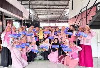 Semangat belajar dan berbagi ide baru terasa begitu hangat dalam kegiatan bertajuk Nobar Canva yang diselenggarakan oleh Canva Community di Cafe and Resto Ningrat, Jalan Kedung Sari No.10, Mergelo, Gununggedangan, Kecamatan Magersari, Kota Mojokerto. (Foto: Istimewa)