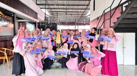 Semangat belajar dan berbagi ide baru terasa begitu hangat dalam kegiatan bertajuk Nobar Canva yang diselenggarakan oleh Canva Community di Cafe and Resto Ningrat, Jalan Kedung Sari No.10, Mergelo, Gununggedangan, Kecamatan Magersari, Kota Mojokerto. (Foto: Istimewa)