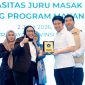 Wakil Gubernur Jawa Timur Emil Elestianto Dardak saat membuka kegiatan Sosialisasi Pemberdayaan Ekonomi Kerakyatan dengan tema Diseminasi Keamanan Pangan Dan Peningkatan Kapasitas Juru Masak Serta Ahli Gizi dalam Mendukung Program Makan Bergizi Gratis (MBG) di Widya Mandala Hall, Surabaya. (Foto: Adpim For DigitalJatim)