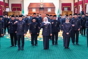 Gubernur Khofifah Resmi Kukuhkan 65 Kepala SMA, SMK dan SLB, Siapkan SDM Unggul Menuju Indonesia Emas 2045