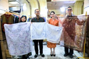 Ketua Dekranasda Jatim Arumi Perkuat Daya Saing UMKM Melalui Swarna Wastra Nusantara