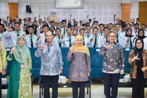 Gubernur Khofifah Paparkan Transformasi Pendidikan dan Inovasi Jawa Timur di Hadapan Ratusan Dosen Muda Peserta Latsar CPNS