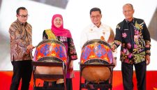 Gubernur Jawa Timur Khofifah Indar Parawansa memimpin langsung Misi Dagang dan Investasi Provinsi Jawa Timur dengan Provinsi Riau yang digelar di Ballroom Hotel Novotel Pekanbaru. (Dok. Adpim For DigitalJatim)