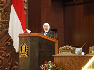 Perda Pertanggungjawaban APBD 2025 Disahkan DPRD Jatim, Gubenur Khofifah Soroti 4.915 Lulusan SMK Jatim Terserap di 13 Negara