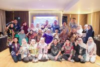 Gubernur Khofifah saat menghadiri Forum Silaturahmi bersama Pengurus Wilayah IKA UNAIR Provinsi Riau di Hotel Novotel Pekanbaru. (dok. Adpim For DigitalJatim)