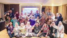 Gubernur Khofifah saat menghadiri Forum Silaturahmi bersama Pengurus Wilayah IKA UNAIR Provinsi Riau di Hotel Novotel Pekanbaru. (dok. Adpim For DigitalJatim)