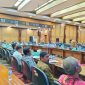 Komisi A dan Komisi C DPRD Kabupaten Sidoarjo menggelar hearing terkait perselisihan antara warga dengan Bengkel CV. Multi Triloka Cemerlang di Ruang Paripurna DPRD Sidoarjo. (Dok. Istimewa)