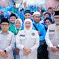 Gubernur Jawa Timur Khofifah Indar Parawansa bersama Menteri Haji dan Umrah Republik Indonesia Mochamad Irfan Yusuf menyambut kepulangan jamaah haji Debarkasi Surabaya kloter ke-116 atau kloter terakhir musim haji 1447 H/2026 M di Asrama Haji Surabaya. (Foto: Adpim For DigitalJatim)