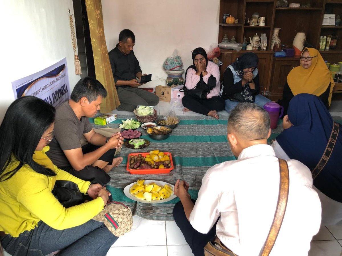 Peluncuran Portal Berita Pena-Indonesia.com di Candi, Sidoarjo. (dok.Istimewa)