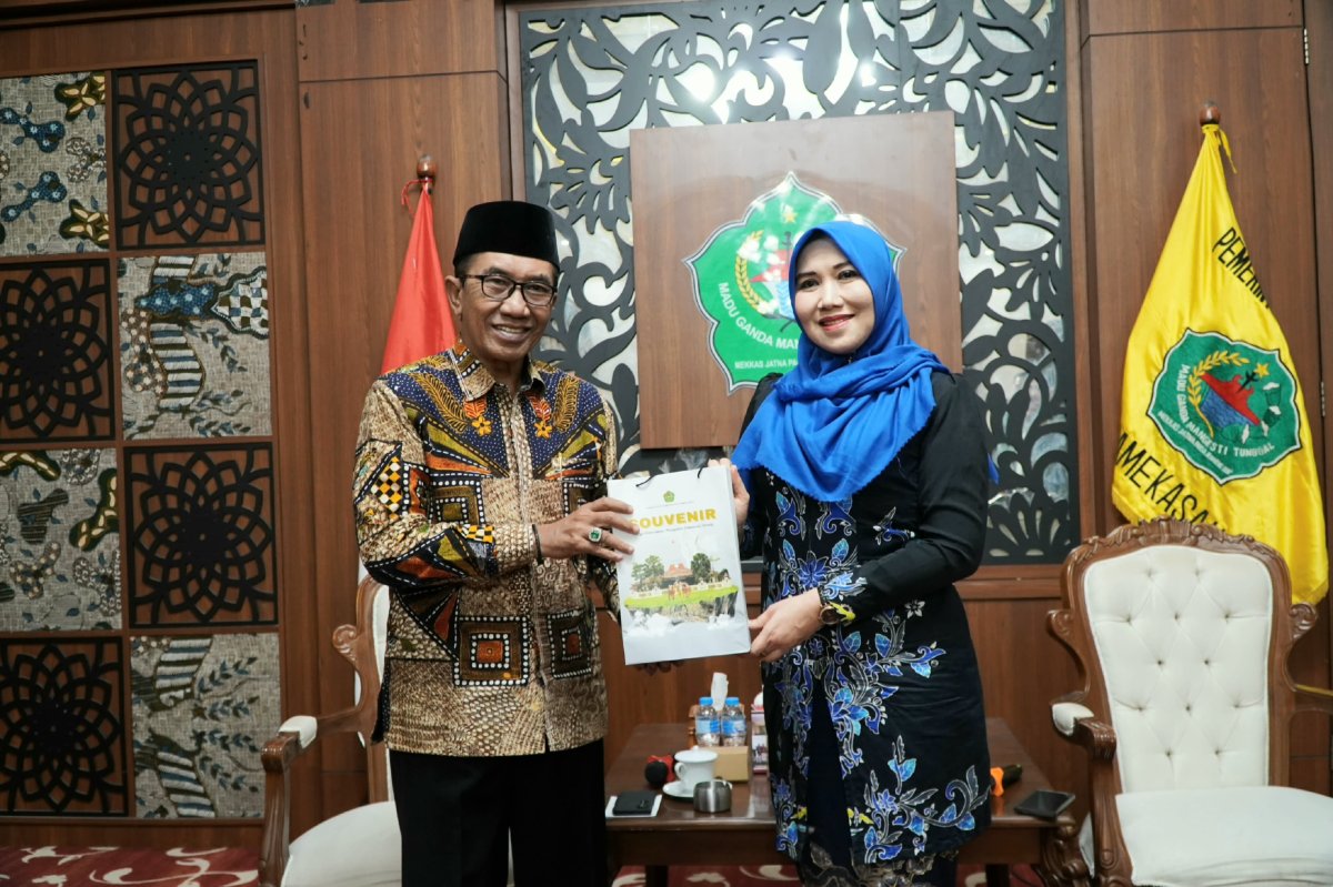 Lia Istifhama Apresiasi Langkah Bupati Pamekasan Hadapi Tantangan Anggaran dan Infrastruktur Desa