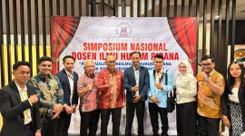 Akademisi, praktisi, advokat, aparat penegak hukum, hingga mahasiswa dari berbagai daerah di Indonesia mengikuti Simposium Nasional Dosen Ilmu Hukum Pidana di Mercure Surabaya Grand Mirama. (dok. Pribadi)