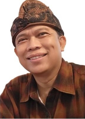 Hery Purnobasuki, Guru Besar FST sekaligus Ketua Lembaga Pengabdian Masyarakat Berkelanjutan Universitas Airlangga. (dok. Pribadi)