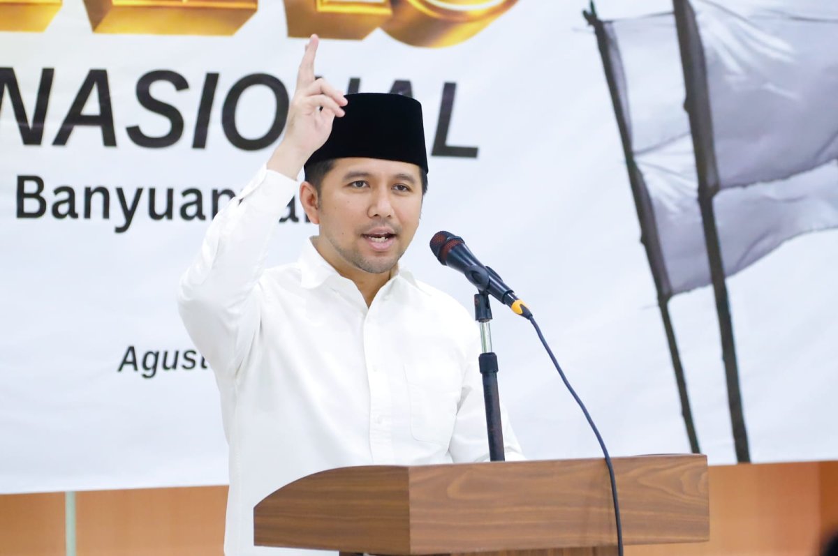 Wakil Gubernur Jawa Timur Emil Elestianto Dardak menghadiri Rapat Koordinasi Nasional (Rakornas) Dewan Pimpinan Pusat Forum Komunikasi Mahasiswa Santri Banyuanyar (DPP FKMSB) 2026 di Asrama Haji Sukolilo, Surabaya. (Dok. Humas Pemprov)