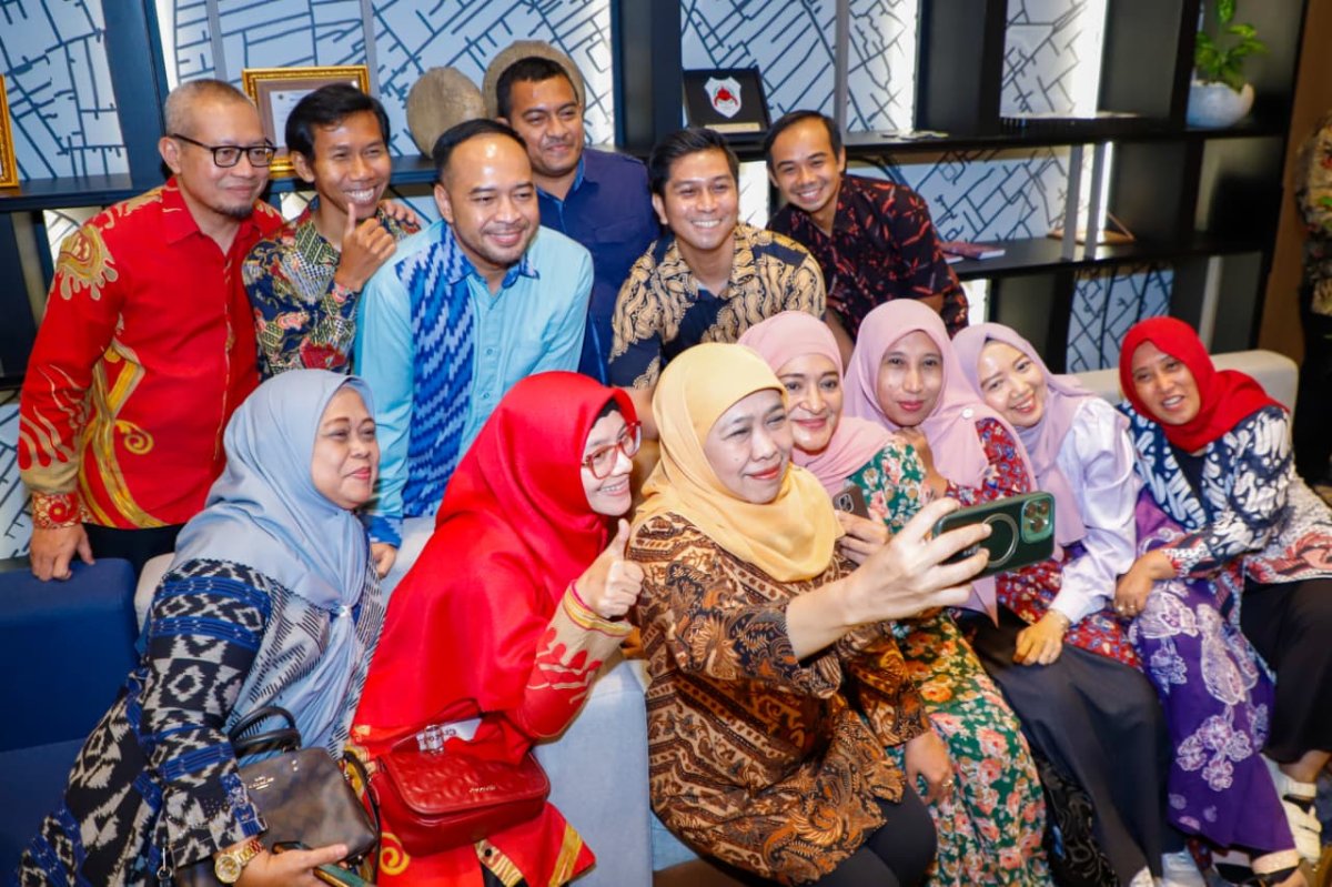 Khofifah Dorong IKA UNAIR Perkuat Jejaring Alumni hingga Kancah Global