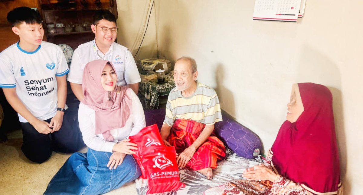 Senator Lia Kolaborasi dengan GAS Pemuda dan Senyum Indonesia Sehat Bagikan 200 Paket Sembako