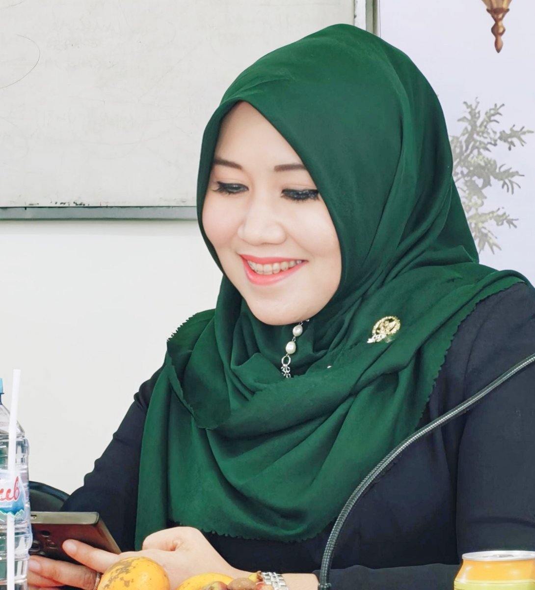 Mengenal Asal Muasal Ning Lia Dijuluki Senator Cantik dan Humble