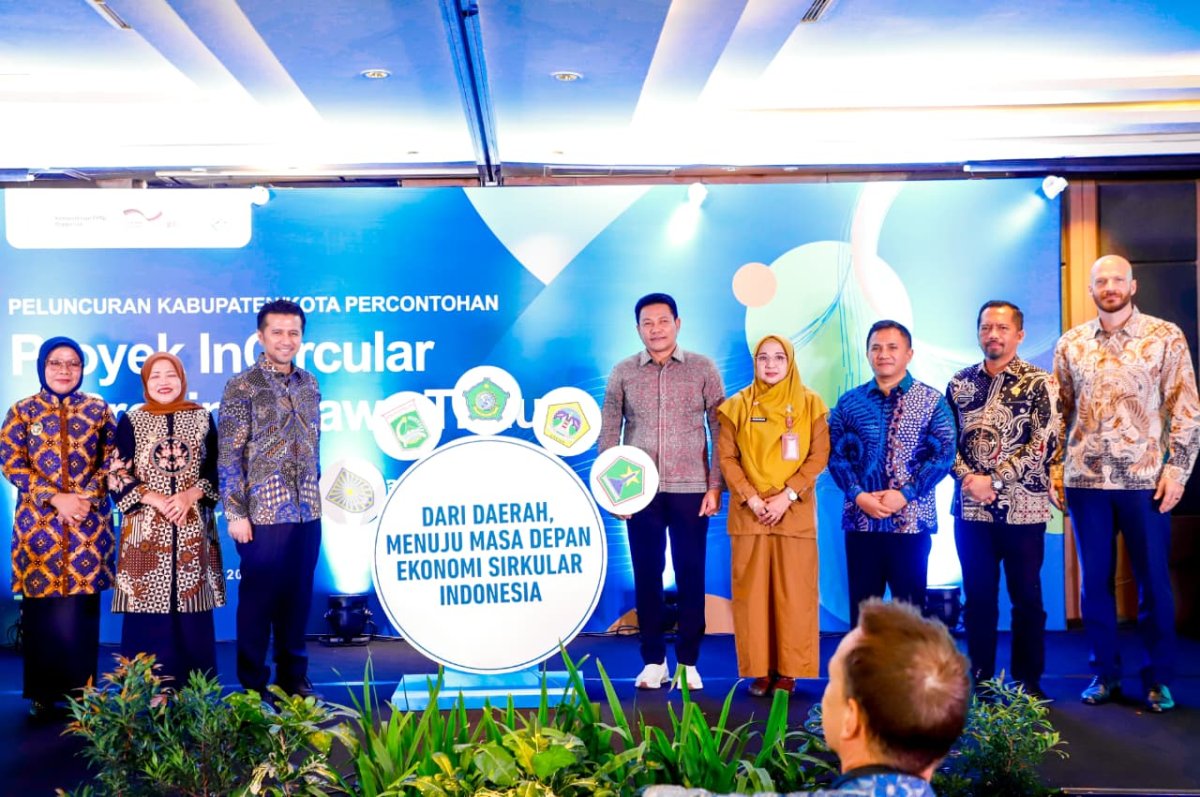 Wakil Gubernur Jawa Timur Emil Elestianto Dardak menghadiri Peluncuran Kabupaten/Kota Percontohan Proyek InCircular di Provinsi Jawa Timur yang digelar di Hotel DoubleTree by Hilton Surabaya. (Dok. Humas Pemprov)