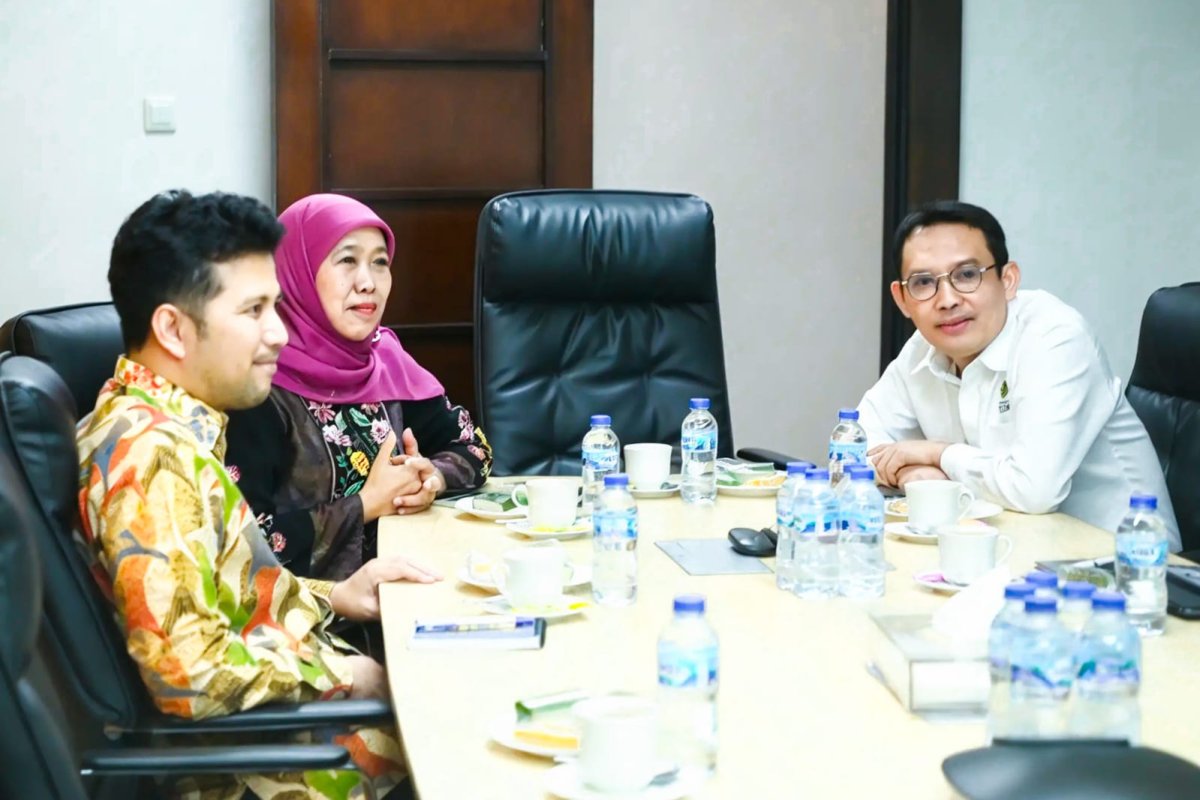 Gubernur Khofifah dan Wagub Emil Temui Kementerian ESDM, Bahas Kepastian Pasokan BBM di Jatim