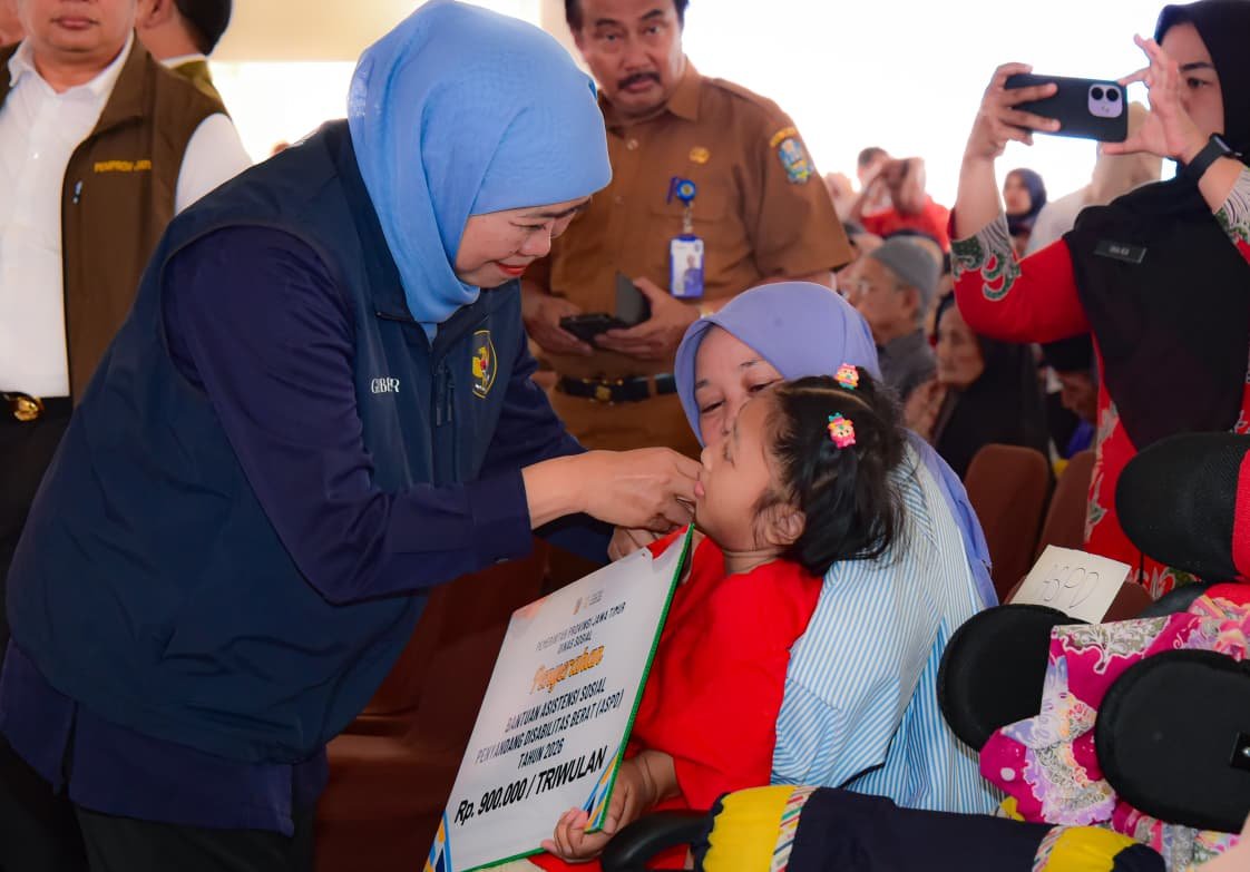 Sambut Hari Jadi ke-81 Jatim, Gubernur Khofifah Salurkan Bansos dan Pemberdayaan Rp9,87 Miliar di Magetan