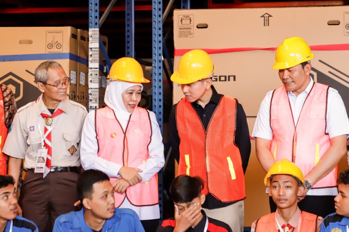 Gubernur Khofifah Dampingi Wapres Gibran Kunjungi Pabrik Sepeda di Sidoarjo, Bangga Produk Lokal Tembus Pasar Ekspor